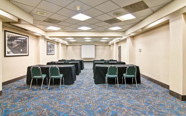 Hampton Inn & Suites by Hilton Calgary-Airport