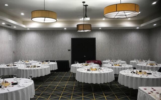 Holiday Inn & Suites McKinney - N Allen by IHG