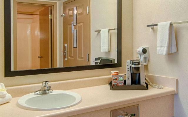 Park Tower Inn