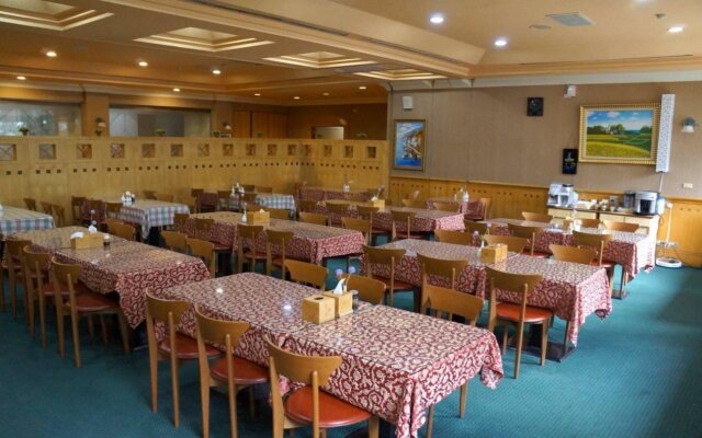 Oriental Hotel
