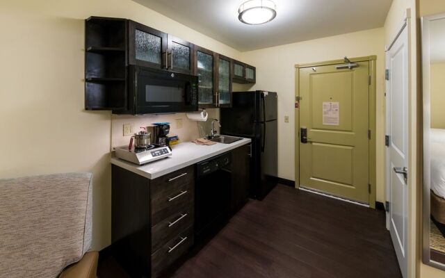 Candlewood Suites - Fairbanks