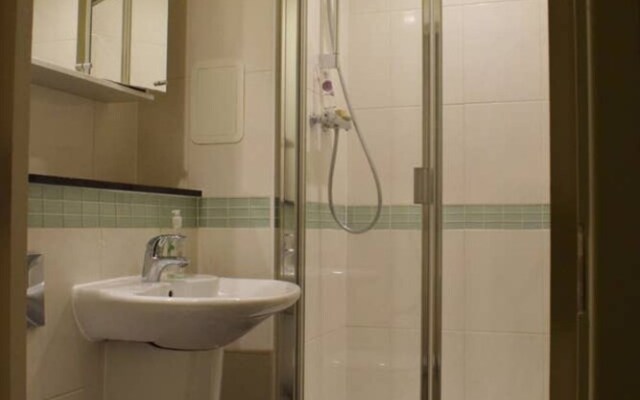 Charming and Spacious 2 Bedroom Flat In Shadwell