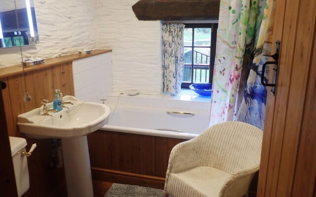 Beautiful 15th Century Watermill - Lovely Location