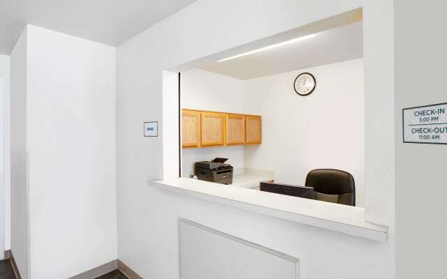 WoodSpring Suites Denton