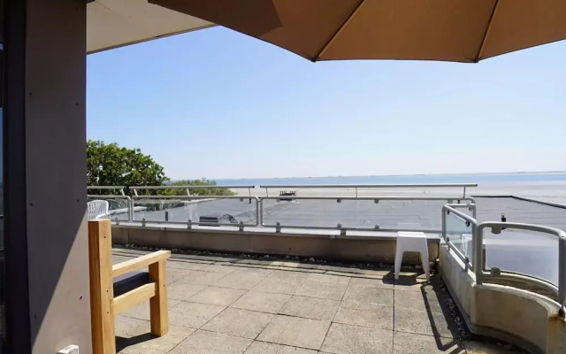 Penthouse by North Sea With Pool and Sauna