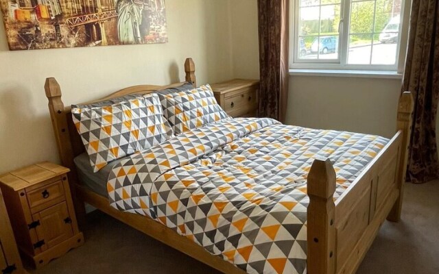Stunning Beautiful 4-bed House in South Wales