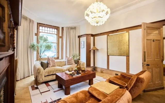 The Rosebery Retreat - Inviting 4bdr With Garden