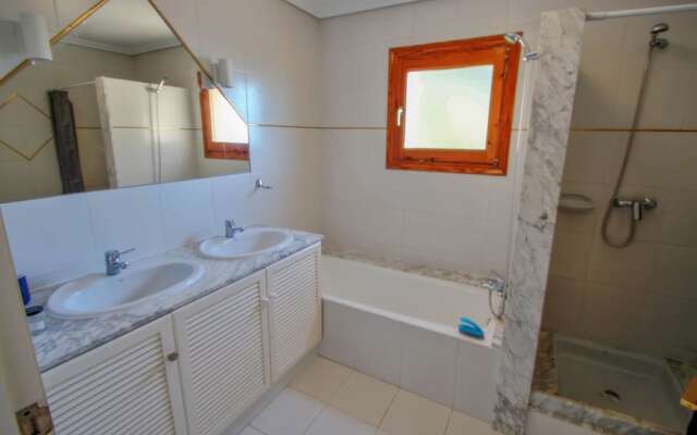 Emma - Sea View Holiday Home With Private Pool In Benissa