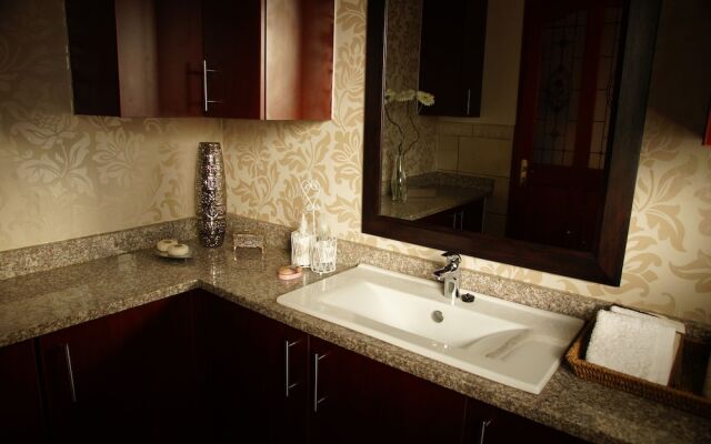 The Club House Guesthouse