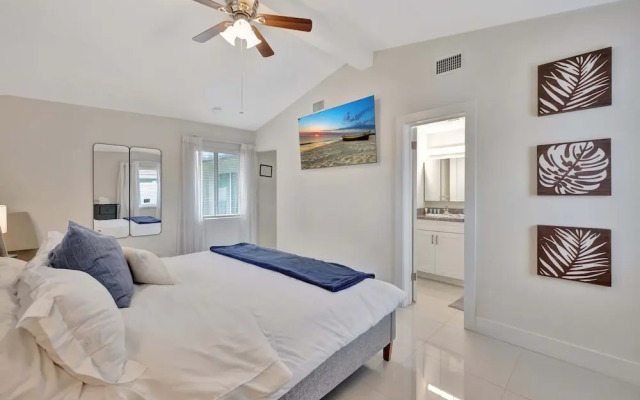 Waterfront Oasis w/ Enclosed Pool!