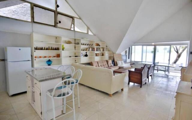 7BR Impresionante Casa De LAGO Con Alberca