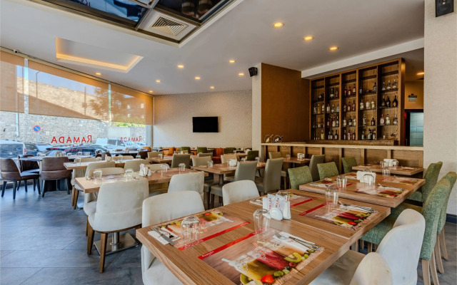 Ramada Plaza by Wyndham Izmir