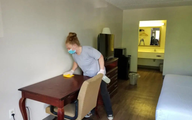 Econo Lodge Coliseum