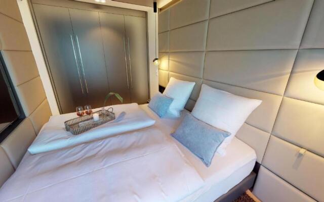 White Pearl Apartment 1.15