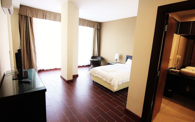 Putatan Platinum Hotel