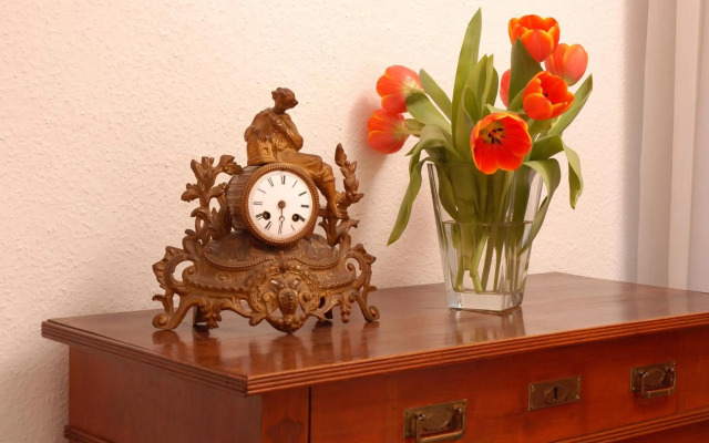 Frauenhotel Hanseatin - Women Only (отель для женщин)