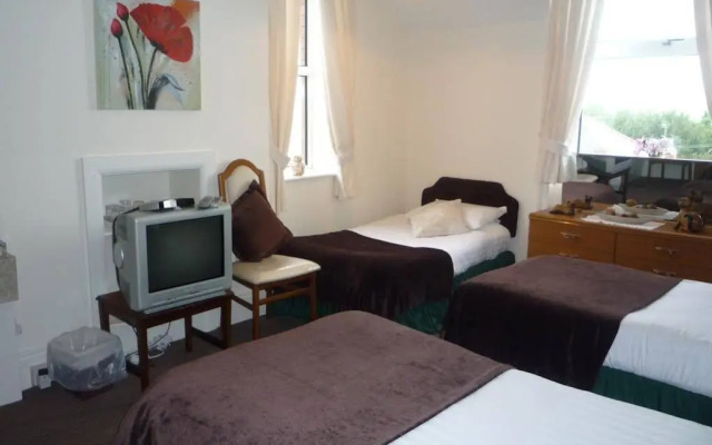 Vallum House Hotel