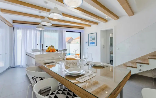 Villa Stone Pearl