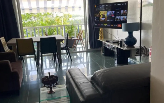 Luxueux T3 à la marina du Gosier