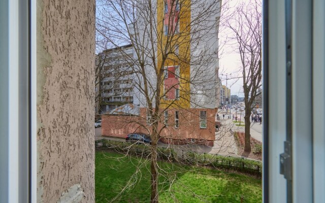 Wyszyńskiego With AC by Renters