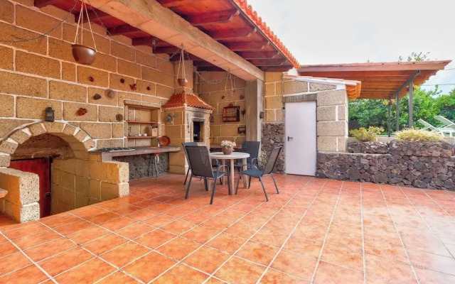 Beautiful Arianny House With Pool