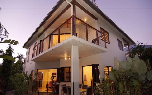 Hai Villa Port Douglas