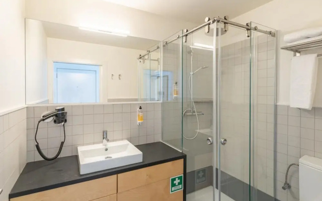 Iconic Nightlife Studio 204