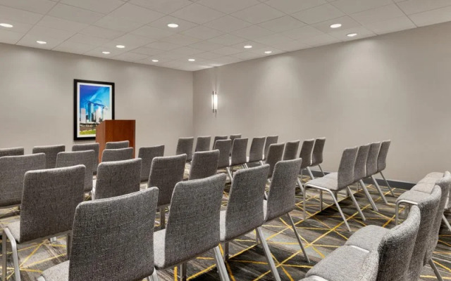 Holiday Inn Hotel And Suites Covington