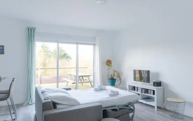 Apartment in Ploudalmezeau Near Treompan Beach