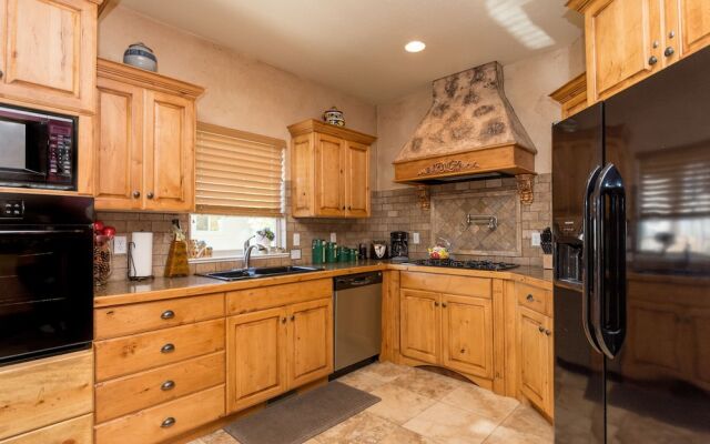 Luxury Townhouse in Mountains