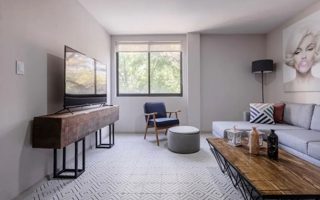 Urban Oasis in Roma - Wifi - Laundry - Sleeps 7