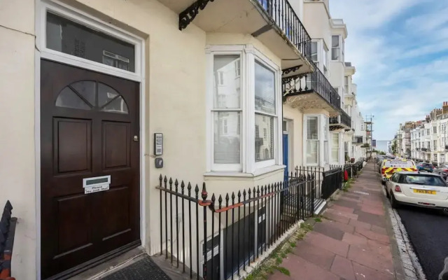 Host Stay Devonshire Place Apartment