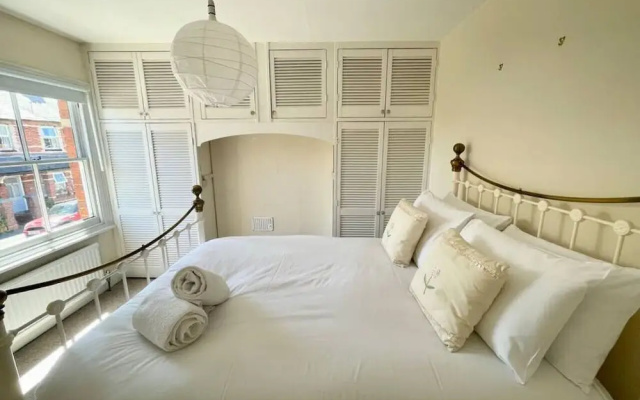 Park End House - Parking Pet Friendly - From 180 Per Night