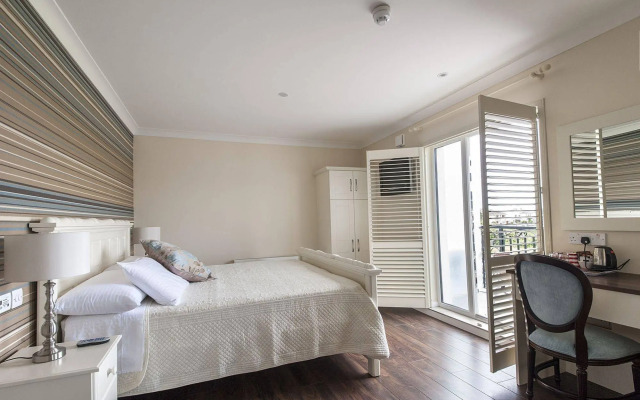 Sea Breeze Lodge B&B