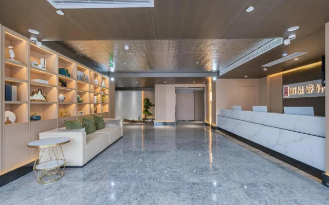 Dengfeng Rezen Select Hotel