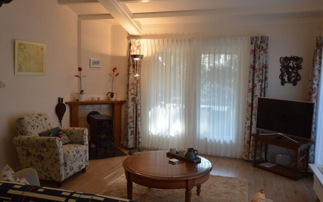 Charming Bungalow in Ambt Delden with Sauna, Garden, Terrace