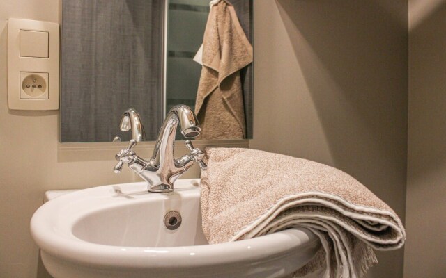 Amazing Home in Stavele With 4 Bedrooms and Wifi