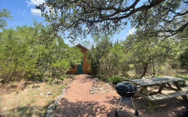 Walnut Canyon Cabins