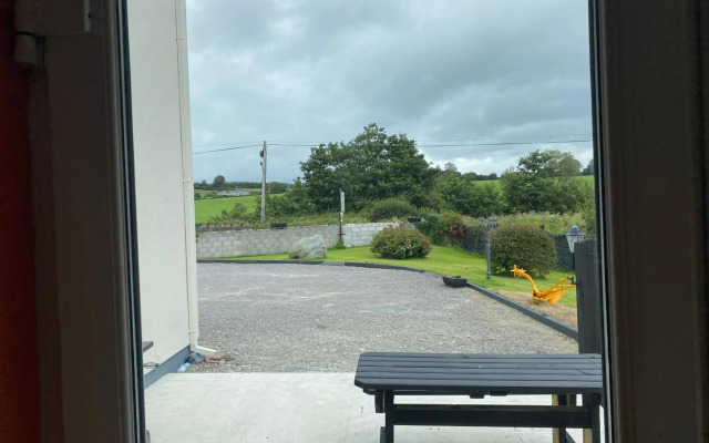 Douglasha House V93RX64