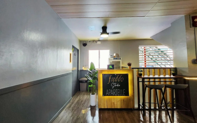 Freddo Studio Apartelle