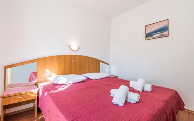 Beautiful Home in Kampor With Wifi and 2 Bedrooms