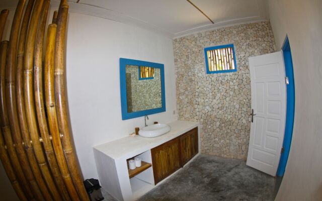 Hollow Tree's Resort