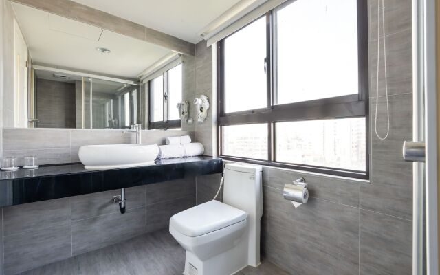 Taichung Saint Hotel