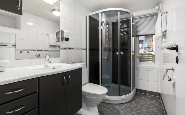 Enter Viking Hotel