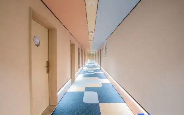 HanTing Hotel (Ruili Fortune Plaza)
