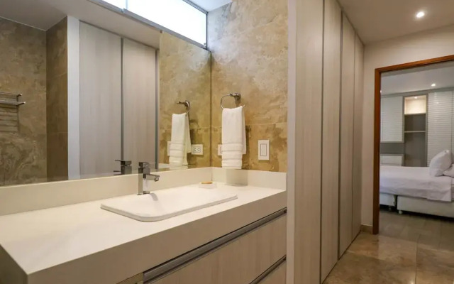 w Sensational 1BR With Private Pool in Barranco