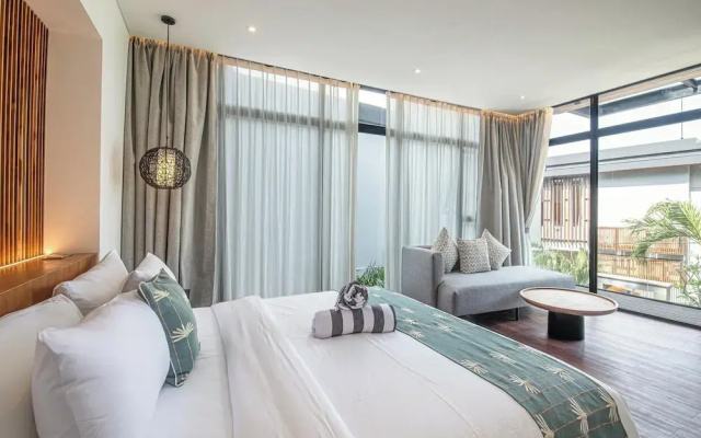Exquisite 6BR Canggu Villa 400m to Pristine Beach