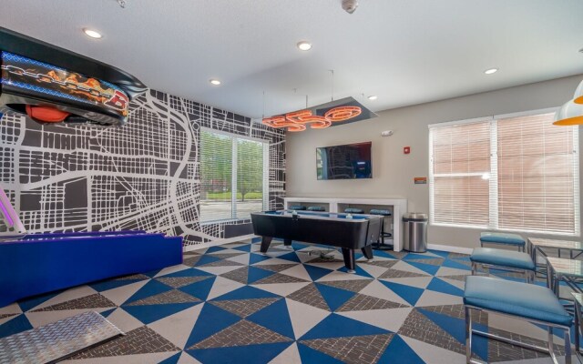 Des Moines Luxe 1BD 1BA Downtown Apartment