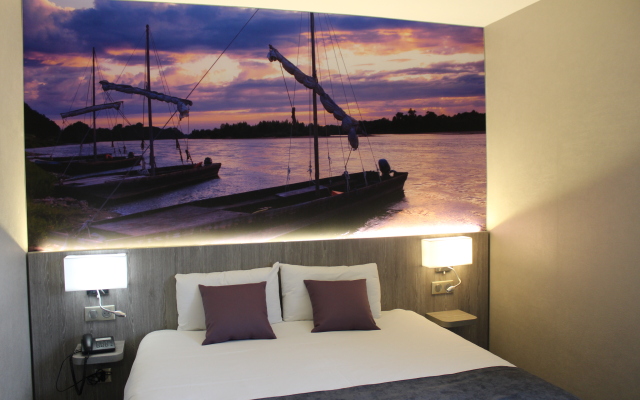 Comfort Hotel Tours