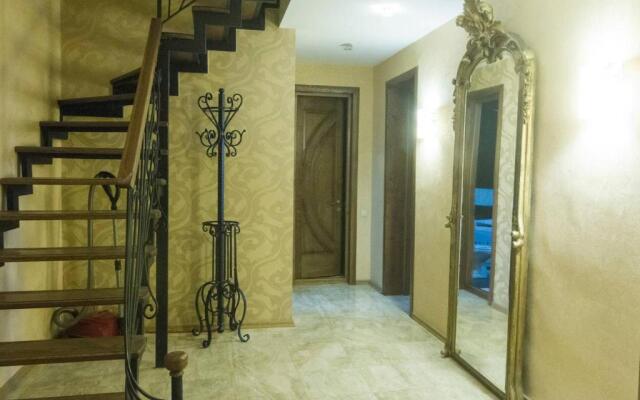Vake Cozy Appartament With 3 Bedrooms.